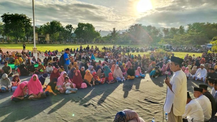 Ratusan Anak dan Masyarakat Umum Ramaikan Acara “Ngaha Kawiri” Pemda Dompu