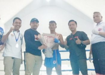 Abi Kader dan Umi Lilis tak Pernah Lelah Semangati Atlet dari Sejumlah Lokasi Tanding