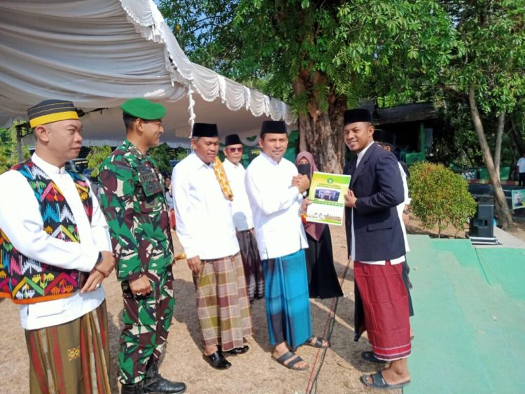 Bupati Dompu Hadiri Peringatan Hari Santri Nasional