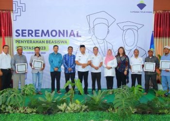 PT STM Serahkan Beasiswa untuk 40 Mahasiswa Dompu Berprestasi
