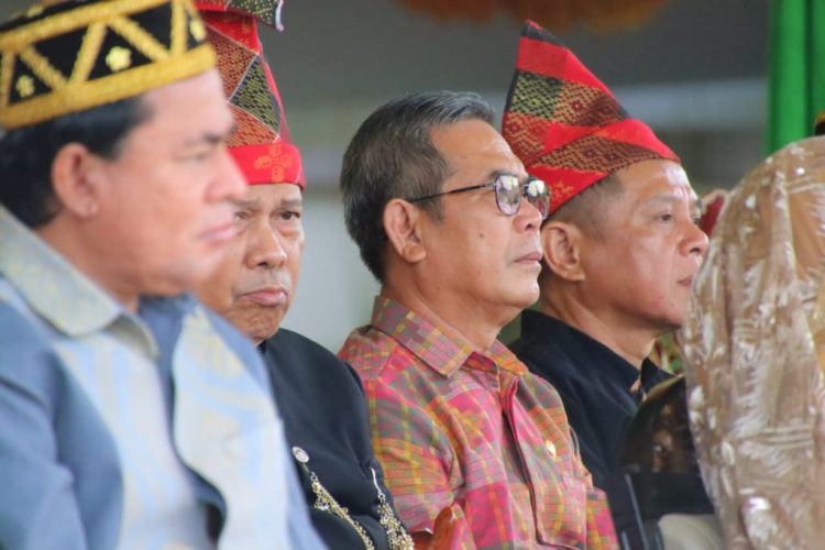 Wabup Dompu Hadiri HUT Ke-65 Kabupaten Sumbawa