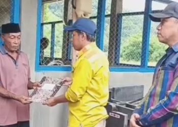 Kadis Pertanbun Dompu Serahkan Bantuan Unit Pengolahan Hasil Pertanian