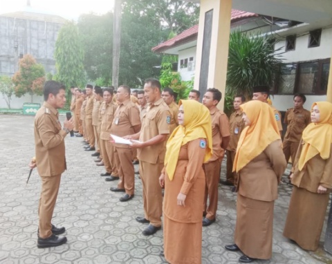 Bupati Dompu Lakukan Pembinaan Disiplin ASN di Bappeda & Litbang