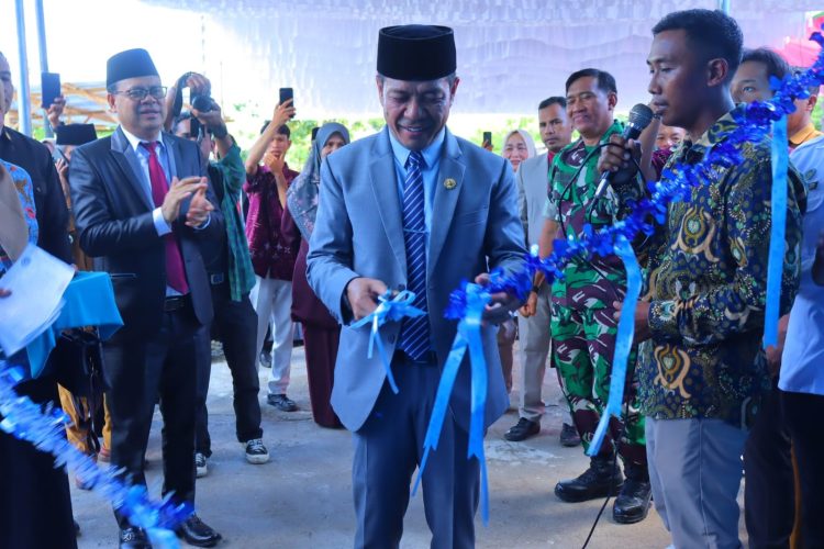 Penuhi Gizi Anak Bangsa, Bupati Dompu Lounching SPPG Anggrek Desa Nowa  ‎  ‎