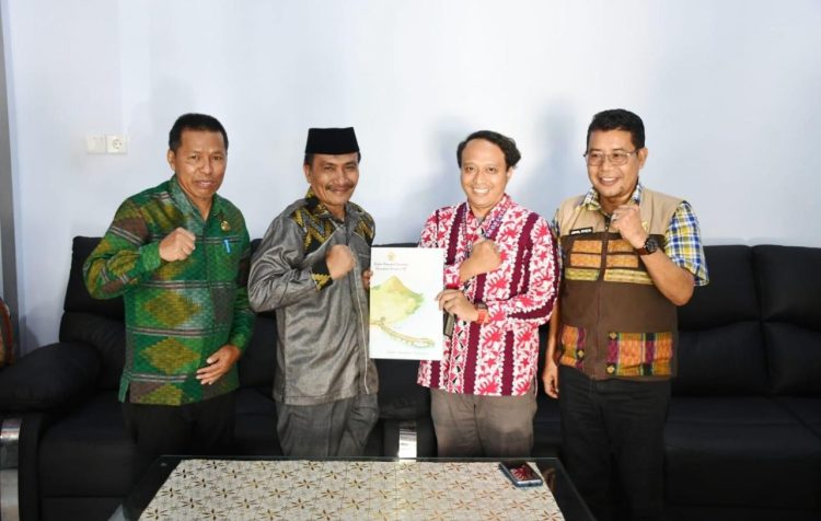 Wabup Dompu Bersama BPK Perwakilan Provinsi NTB Menggelar Exit Meeting 