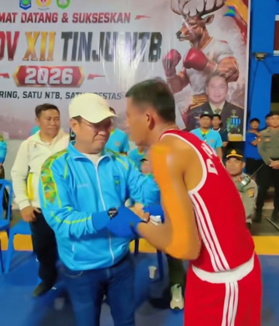 Bupati dan Ketua KONI Dompu Hadir Langsung di Arena, Tujuh Petinju Dompu Melaju ke Final Porprov NTB XII