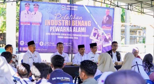 Disperindag Dompu Dorong Industri Benang Pewarna Alami Jadi Peluang Ekonomi Kreatif